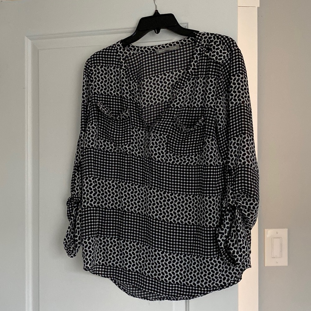 Daniel Rainn size medium blouse.